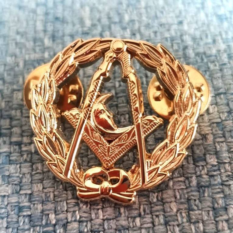 Junior Deacon Blue Lodge Lapel Pin - Wreathed Moon - Bricks Masons