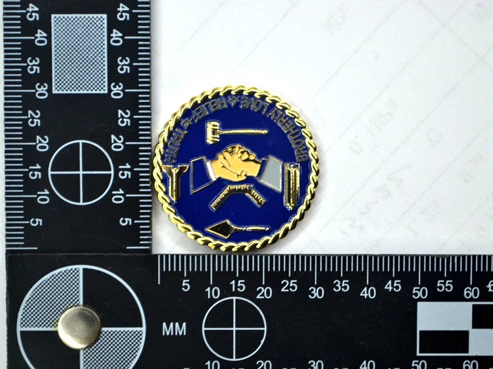 Masonic Lapel Pin - Grip Tools - Bricks Masons