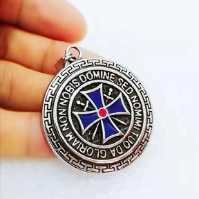 Knights Templar Commandery Pendant - Silver Steel Round Pendant With Blue Cross - Bricks Masons