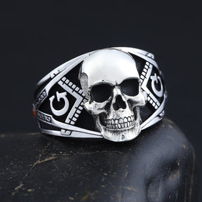 Master Mason Blue Lodge Ring - Square & Compasses G with Antique Skull