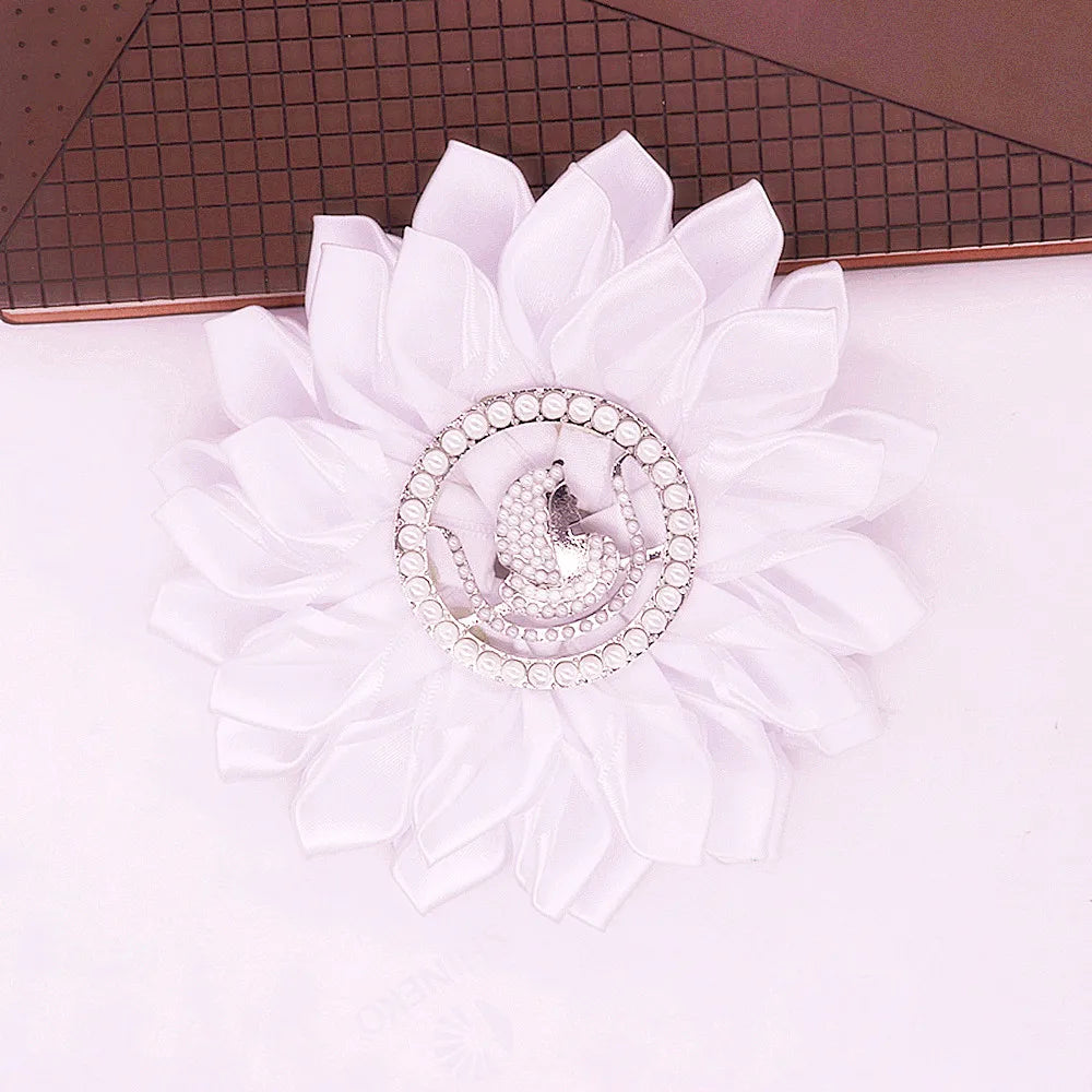 PHA DOI Brooch - Pure White Silk Ribbon Flower - Bricks Masons