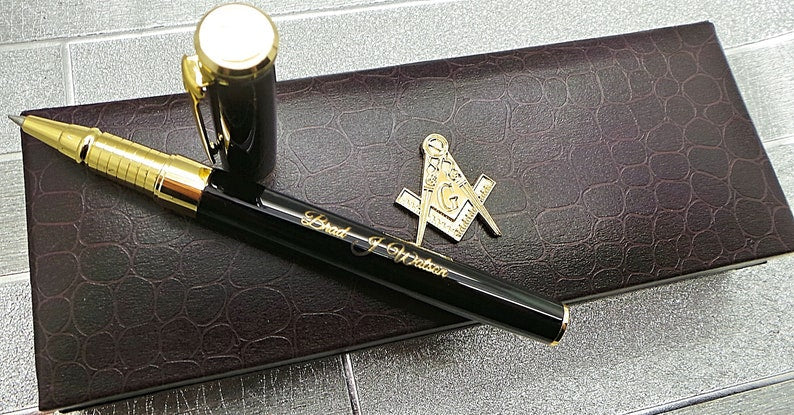 Master Mason Blue Lodge Pen - 24k Gold Clad Engraved Black Ink - Bricks Masons