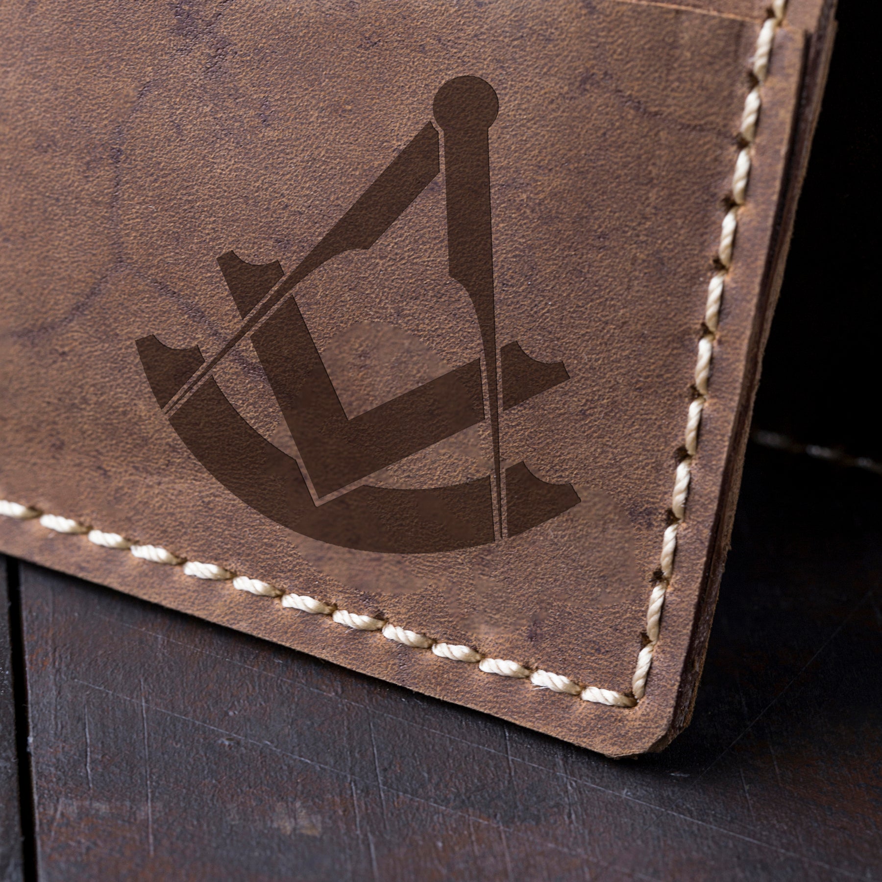 Past Master Blue Lodge Wallet - Brown Leather With Multiple Ccompartments - Bricks Masons