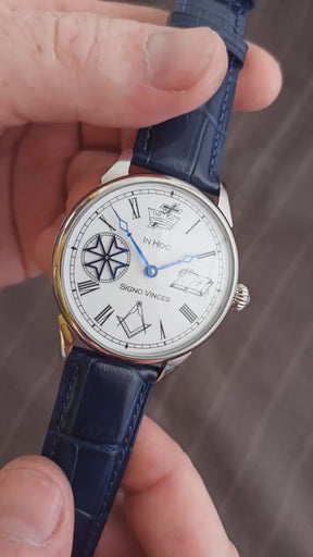Master Mason Blue Lodge Armbanduhr - Silbernes Skelett-Zifferblatt mit aufwendigen Details