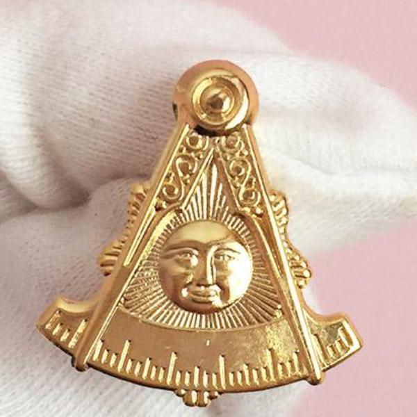 Masonic Past Master Sun Lapel Pin - Bricks Masons